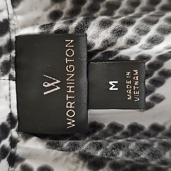 Worthington Sleeveless Button up blouse - Picture 3 of 8